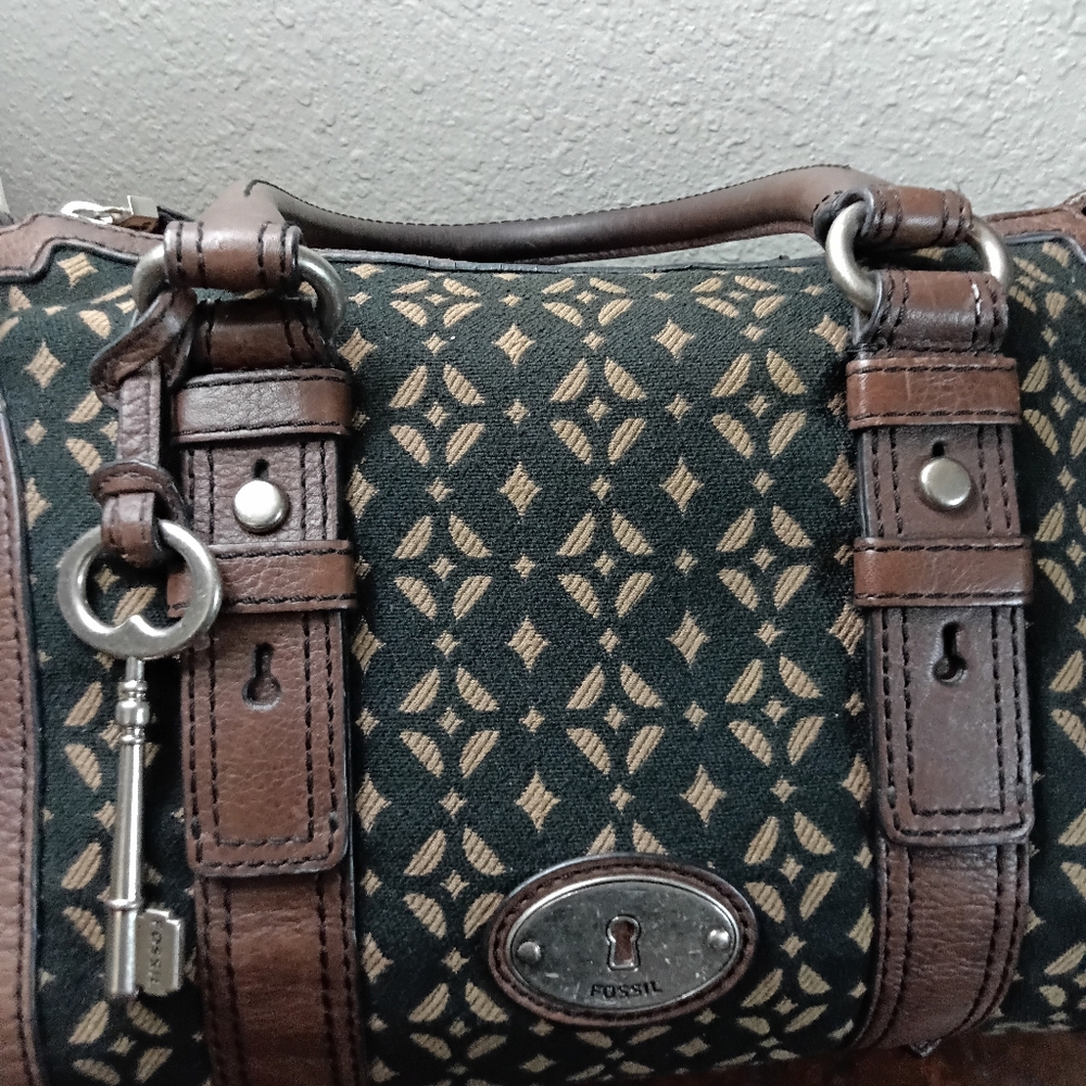 Fossil Maddox Signature Satchel - image 4